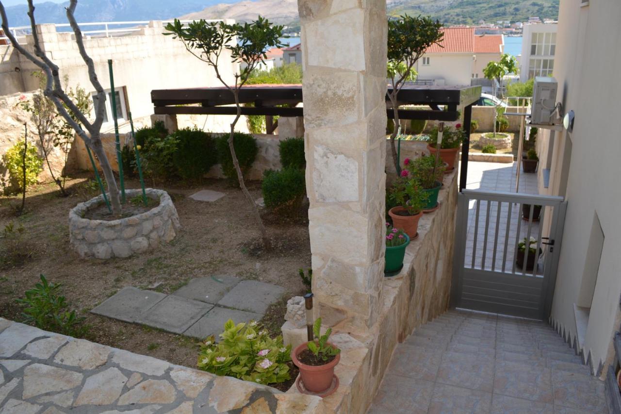 Apartment Lora Pag Town Exterior photo